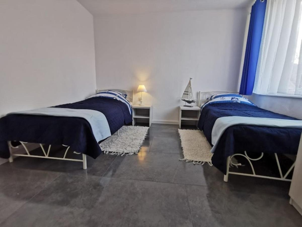 Pokoje Dwuosobowe Hotel Rowy  Eksteriør billede